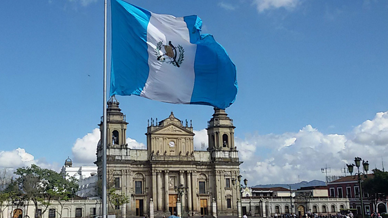 Guatemala bandera Palacio Nacional