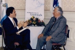 Dionisio Gutiérrez con el presidente de Colombia (1982-1986), Belisario Betancur. 11 de octubre de 1998