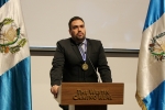 Phillip Chicola, director del área política, de Fundación Libertad y Desarrollo recibió medalla "Esfuerzo por la Patria" en grado de bronce