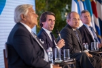 Panel con los presidentes Luis Alberto Lacalle (Uruguay, 1990-1995); José María Aznar (España, 1996-2004); Felipe Calderón (México, 2006-2012) y Mauricio Macri (Argentina, 2015-2019)