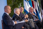 Panel con los presidentes José María Figueres y Miguel Ángel Rodríguez (Costa Rica), Jamil Mahuad (Ecuador) y Enrique Bolaños (rector INCAE)
