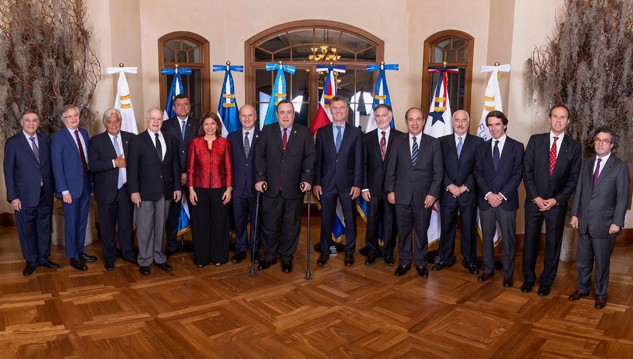 Fotografía oficial de la cena en honor a Centroamérica. 3 de marzo de 2020